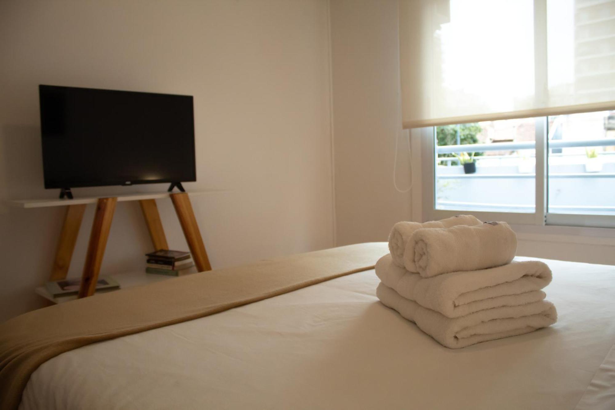 Lujoso Y Amplio! Terraza Y Garage! Exclusivo! Apartment *
