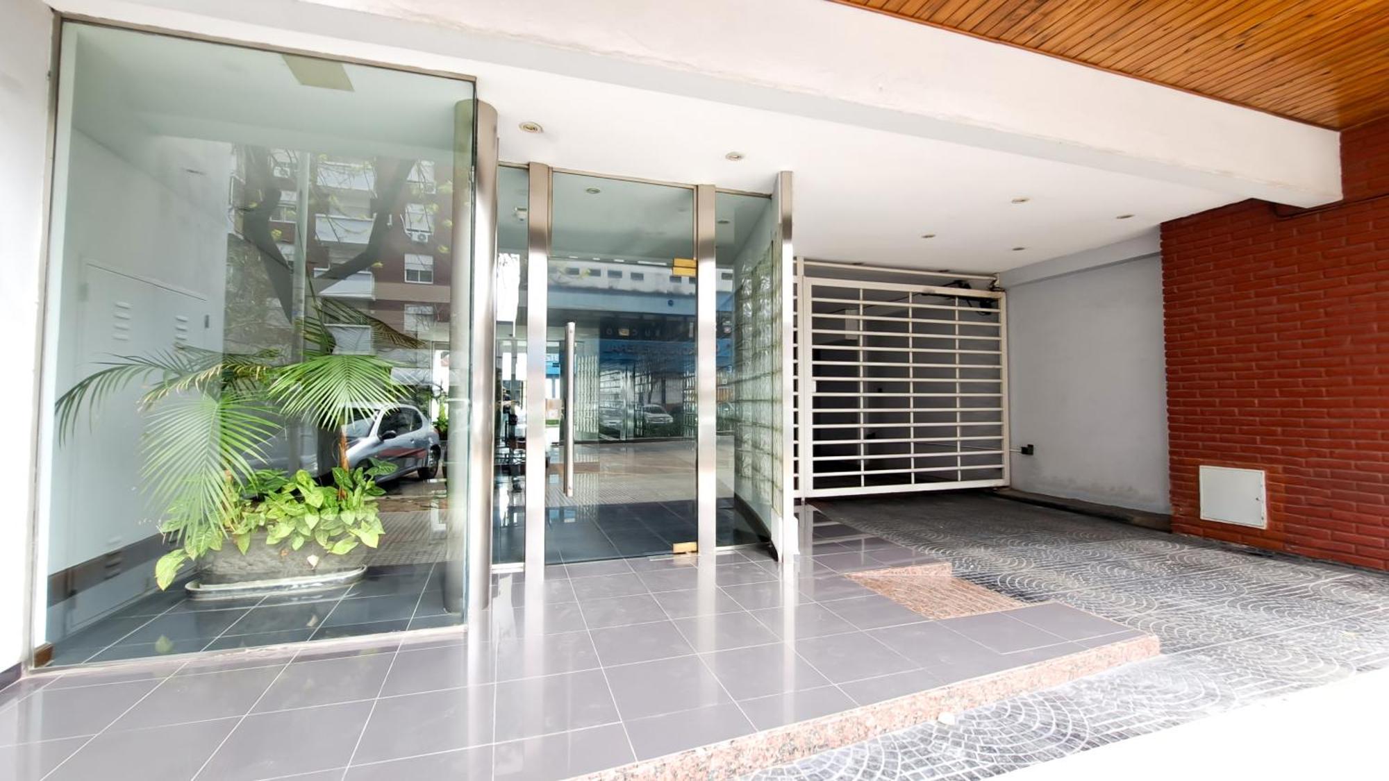 Apartment Lujoso Y Amplio! Terraza Y Garage! Exclusivo! *