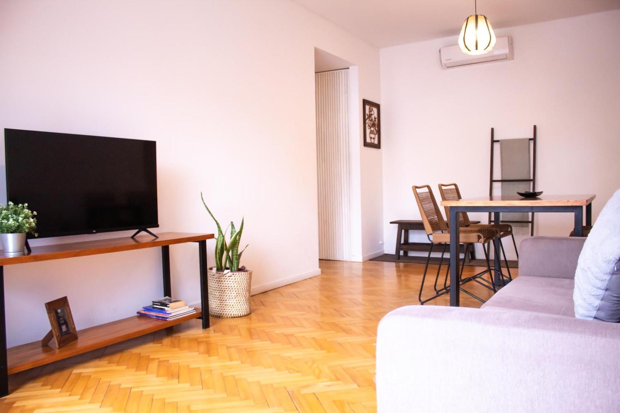 Lujoso Y Amplio! Terraza Y Garage! Exclusivo! Apartment *
