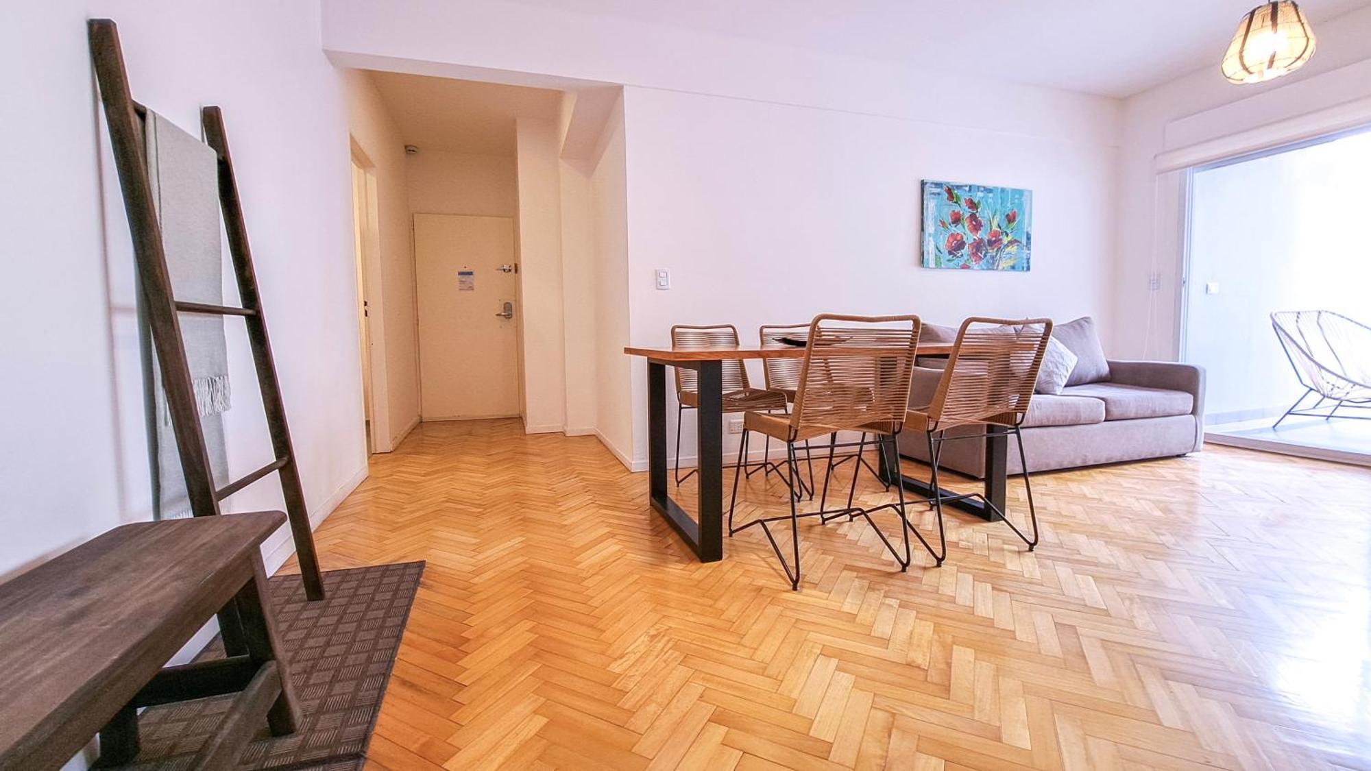 Lujoso Y Amplio! Terraza Y Garage! Exclusivo! Apartment *